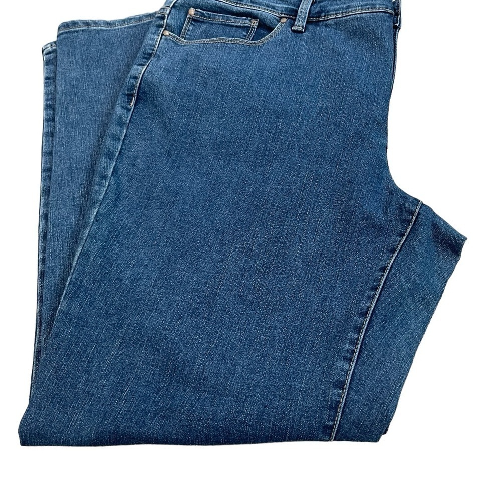Charter Club straight leg Lexington Denim jeans  Size 18W tummy slimming. - Picture 3 of 5